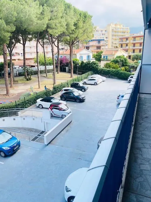 Les Nereides Bord De Mer Calme Lumineux Parking Roquebrune-Cap-Martin 0*,  France