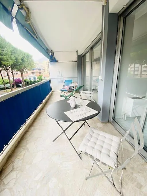 Les Nereides Bord De Mer Calme Lumineux Parking Roquebrune-Cap-Martin