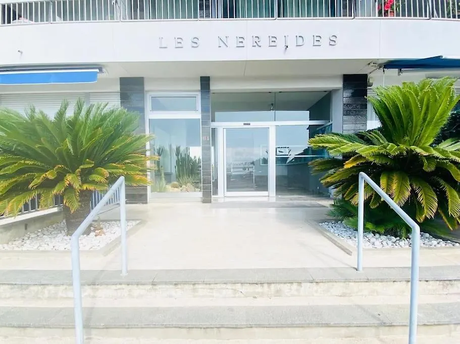 Les Nereides Bord De Mer Calme Lumineux Parking Roquebrune-Cap-Martin 0*,  France